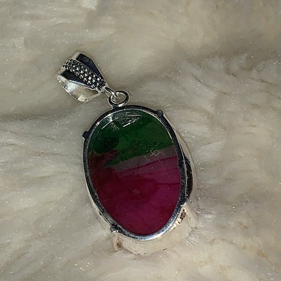 Green and pink natural Druzy healing crystal pendant - Picture 5 of 8